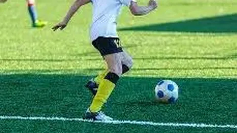 [翱翔荣耀]体彩大乐透第2026012期号码预测：精选前三码必中秘籍：05、17、30！