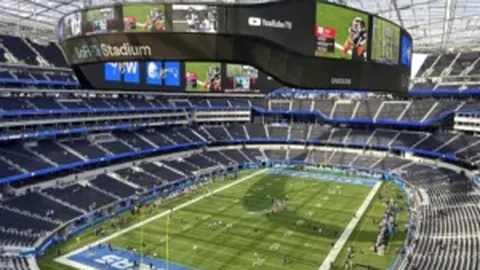 利兹联对阵阿森纳第18轮：马丁内利梅开二度，萨卡立功，罗首开纪录